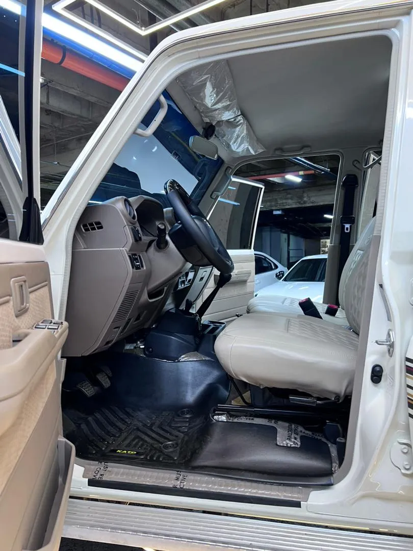 Toyota Land Cruiser Machito 2018 BLANCO10