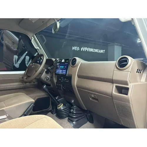 Toyota Land Cruiser Machito 2023 Plateado Caracas