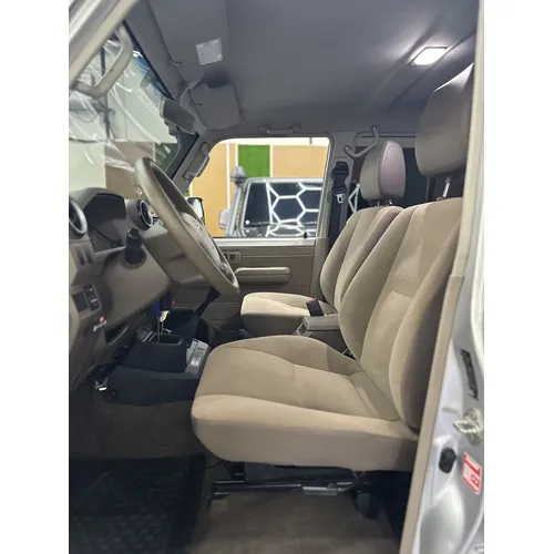 Toyota Land Cruiser Machito 2022 Plateado Caracas