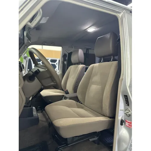 Toyota Land Cruiser Machito 2022 Plateado Caracas