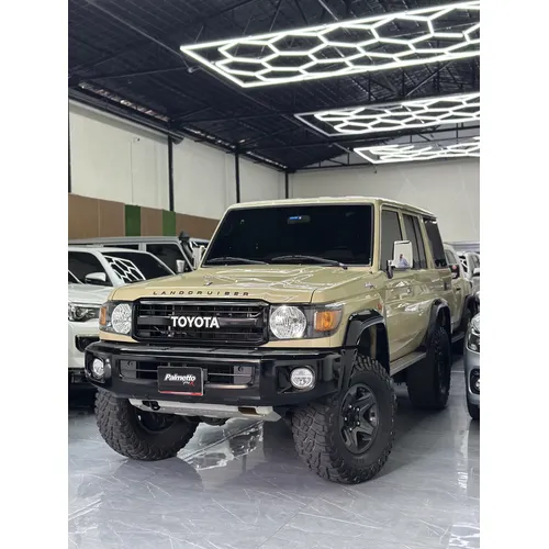 Toyota Land Cruiser 2023 Beige Caracas