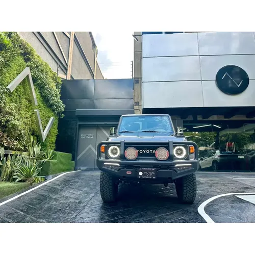 Toyota Land Cruiser 71 LX 2025 Gris Caracas