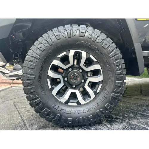 Toyota Land Cruiser 71 LX 2025 Gris Caracas