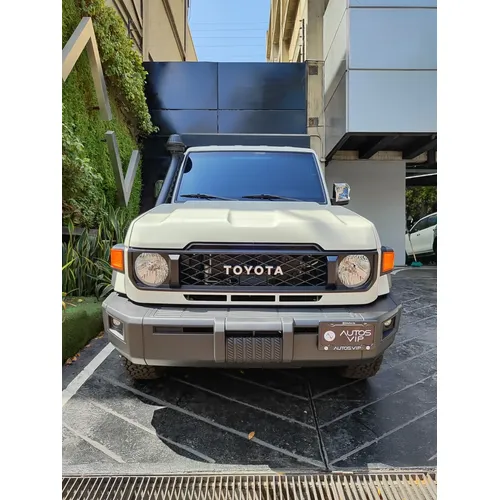 Toyota Land Cruiser 76 Machito LX 2024 Blanco Caracas