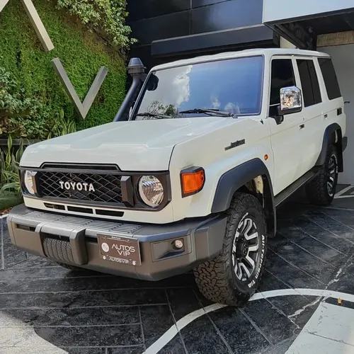Toyota Land Cruiser 76 Machito LX 2024 Blanco Caracas