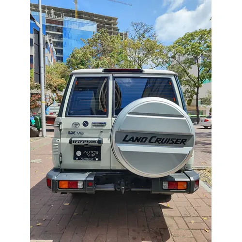 Toyota Land Cruiser 76 Machito LX 2024 Blanco Caracas