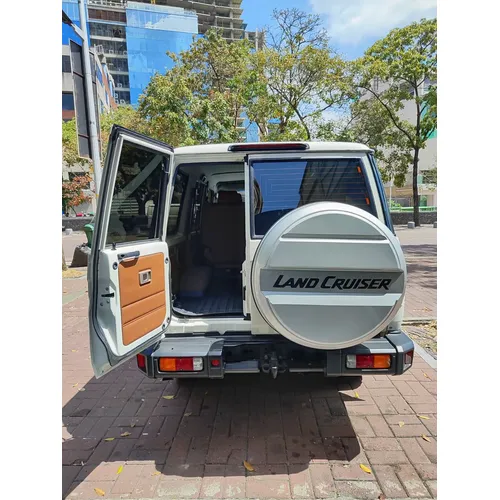 Toyota Land Cruiser 76 Machito LX 2024 Blanco Caracas