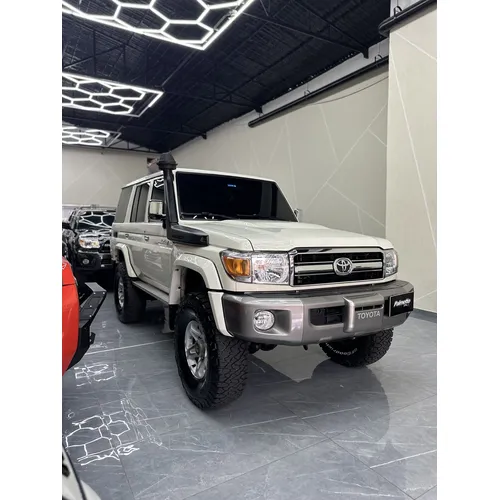 Toyota Land Cruiser Machito LX 2023 Blanco Caracas