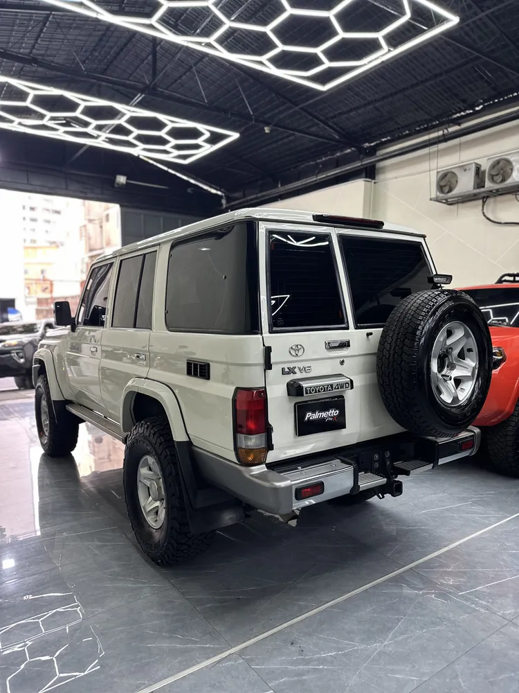 Toyota Land Cruiser Machito LX 2023 Blanco Caracas