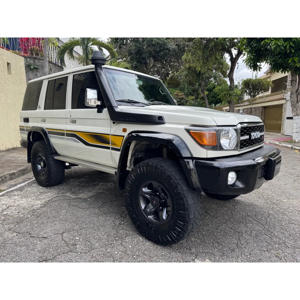Toyota Land Cruiser Machito LX 2023 Blanco Caracas