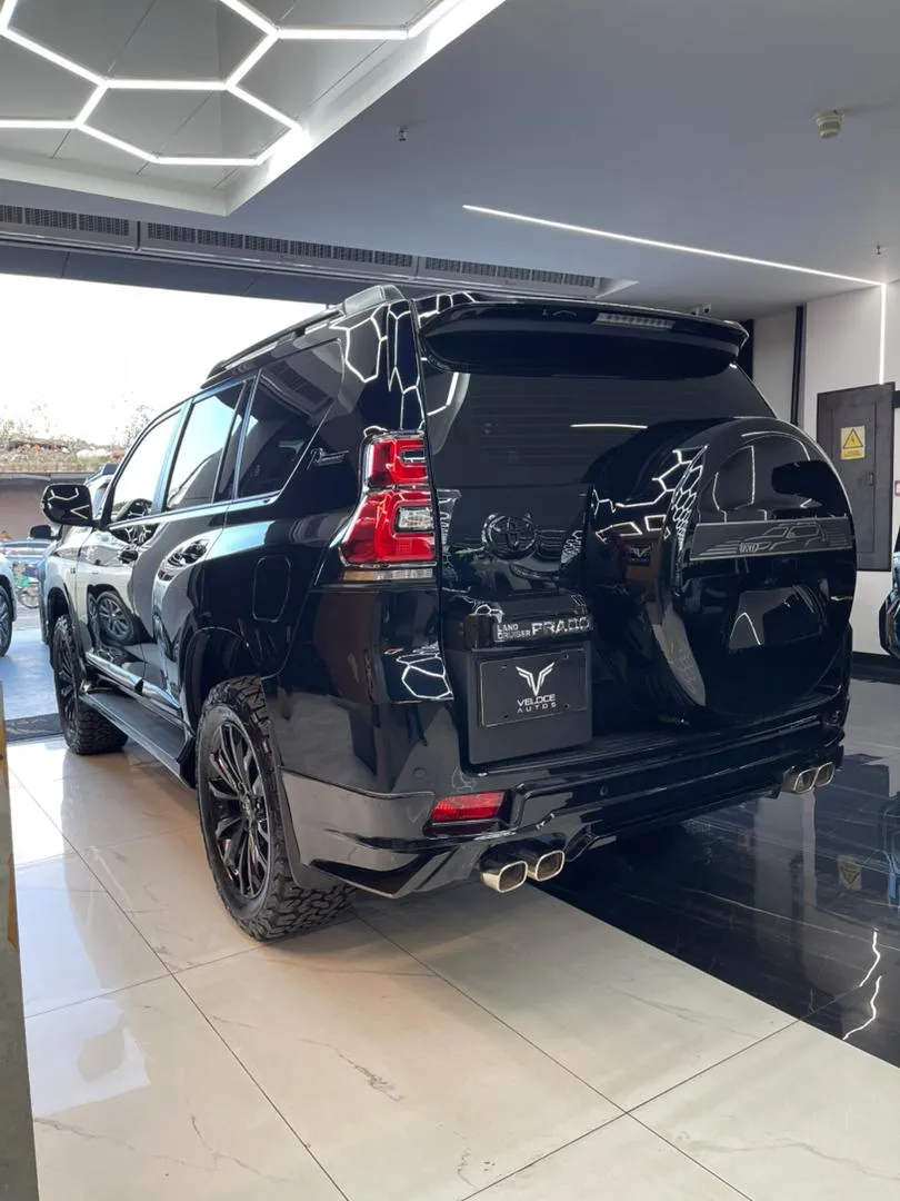 Toyota Land Cruiser Prado 2023 Negro Caracas