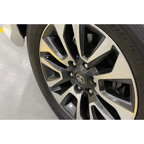 Toyota Land Cruiser Prado 2023 Blanco Caracas
