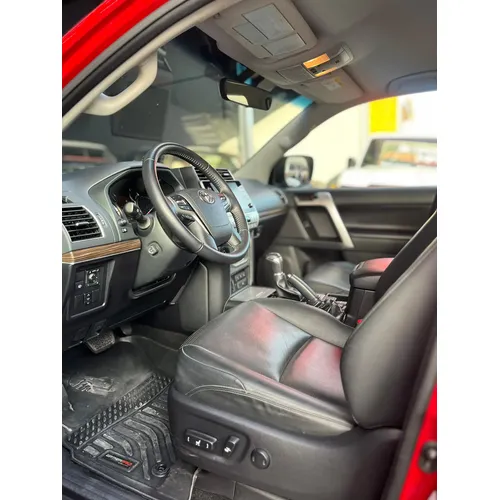 Toyota Land Cruiser Prado 2023 Rojo Caracas