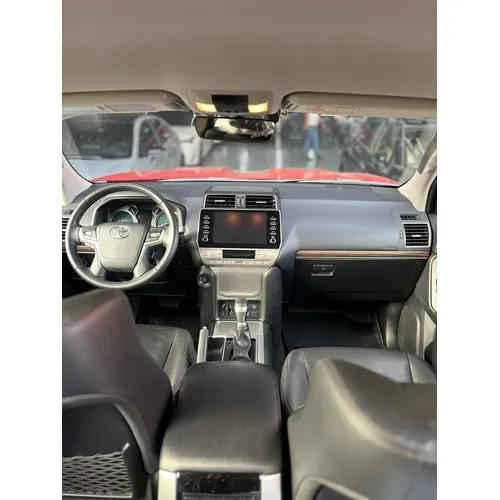 Toyota Land Cruiser Prado 2023 Rojo Caracas