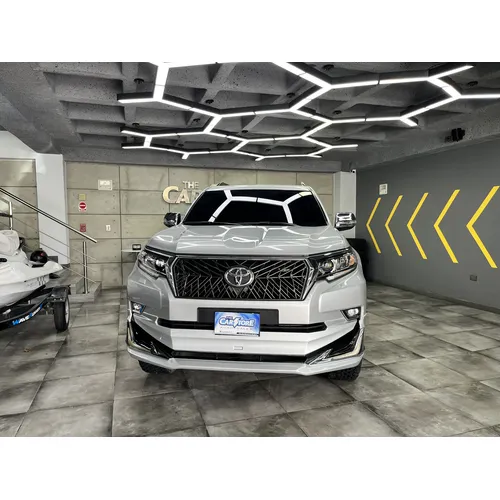 Toyota Land Cruiser Prado VX 2022 Plateado Caracas