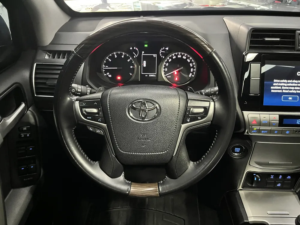 Toyota Land Cruiser Prado VX 2022 Plateado Caracas