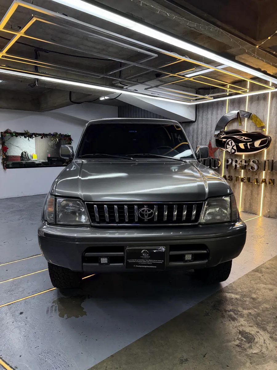 Toyota Land Cruiser Prado TRD PRO 2000 Gris Caracas