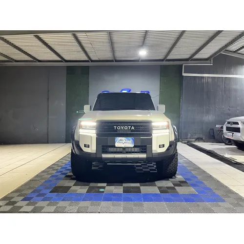 Toyota Land Cruiser Prado 2024 Blanco Caracas