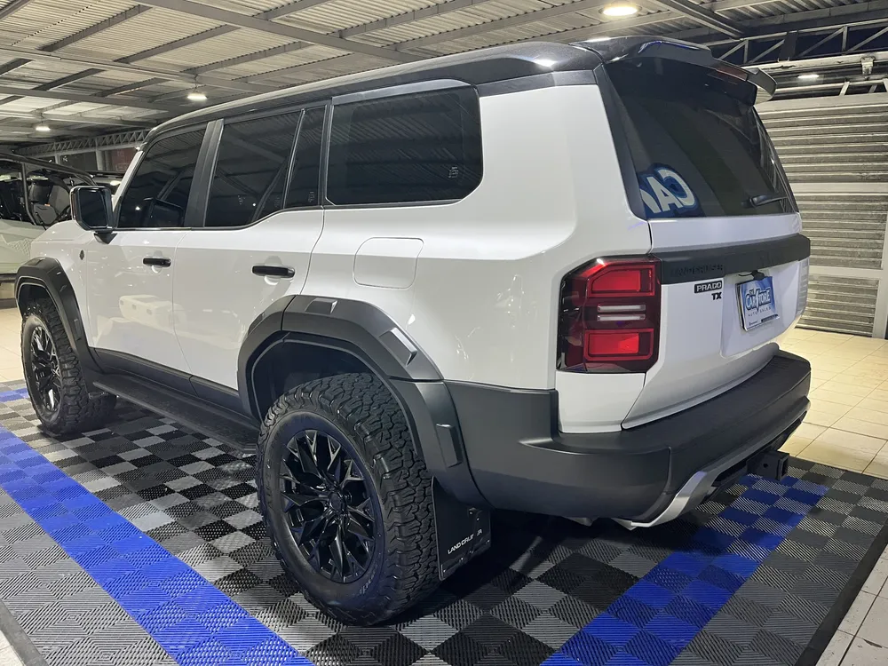 Toyota Land Cruiser Prado 2024 Blanco Caracas