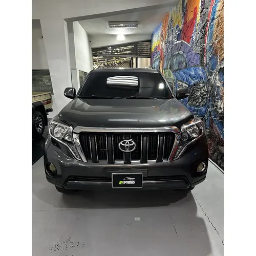 Toyota Land Cruiser Prado 2015 Gris Caracas