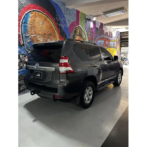 Toyota Land Cruiser Prado 2015 Gris Caracas