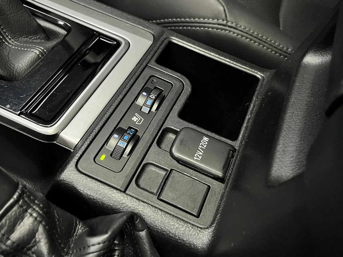 Toyota Land Cruiser Prado Vx 2022 Plateado Caracas