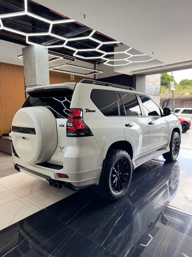 Toyota Land Cruiser Prado Vx 2022 Blanco Caracas