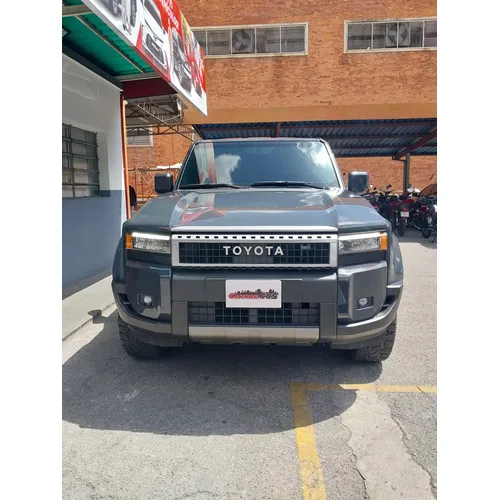 Toyota Land Cruiser Prado VX 2024 Gris Caracas