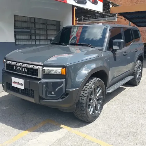 Toyota Land Cruiser Prado VX 2024 Gris Caracas