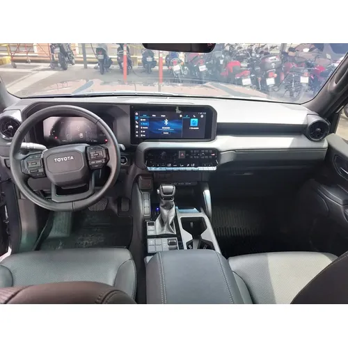 Toyota Land Cruiser Prado VX 2024 Gris Caracas