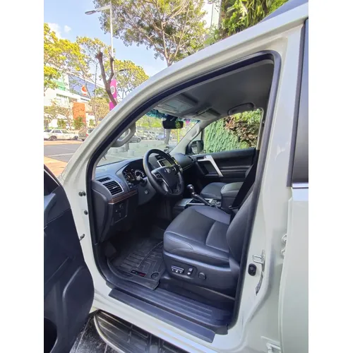 Toyota Land Cruiser Prado VX 2024 Blanco Caracas