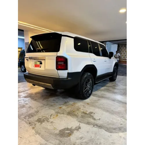 Toyota Land Cruiser Prado VX 2025 Blanco Caracas