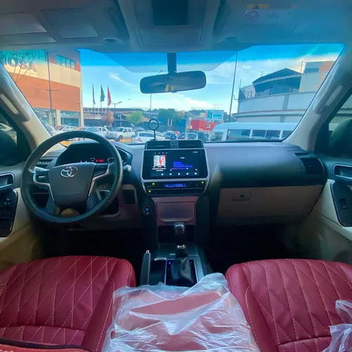 Toyota Land Cruiser Prado VX 2023 Blanco Caracas