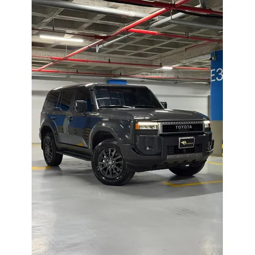 Toyota Land Cruiser Prado 2025 Gris Caracas