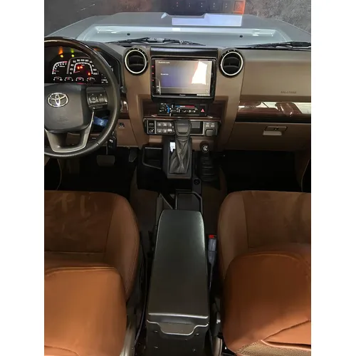 Toyota Land Cruiser S71 2024 Gris Caracas