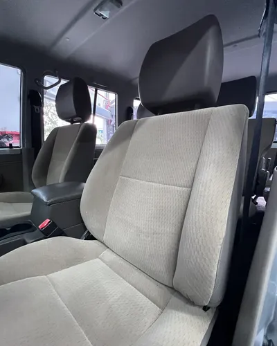 Toyota Land Cruiser 76 LX 2022 Plateado Caracas