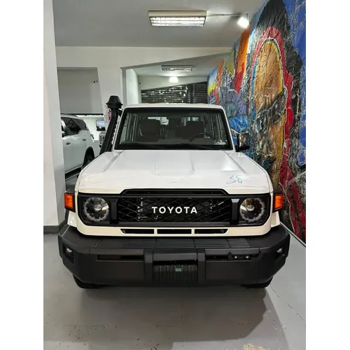 Toyota Land Cruiser S76 2025 Blanco Caracas