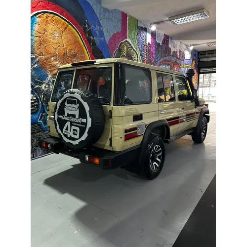 Toyota Land Cruiser S76 2025 Beige Caracas