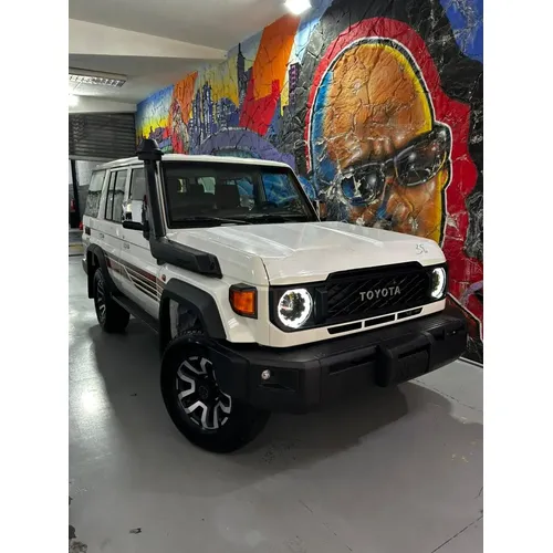 Toyota Land Cruiser S76 2025 Blanco Caracas