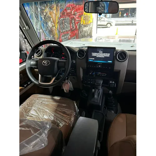 Toyota Land Cruiser S76 2025 Blanco Caracas