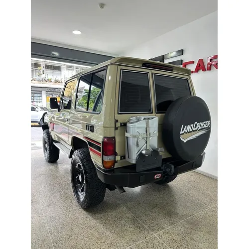 Toyota Land Cruiser 71 LX 2023 Beige Caracas