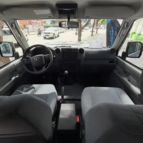 Toyota Land Cruiser 76 2026 Plateado Caracas