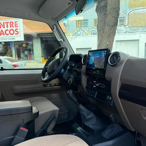 Toyota Land Cruiser 76 LX 2024 Blanco Caracas
