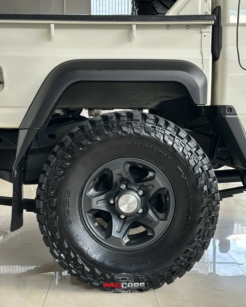 Toyota Land Cruiser 79 LX 2025 Blanco Caracas