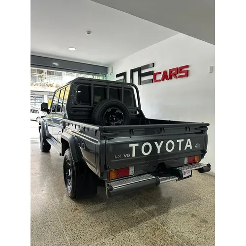 Toyota Land Cruiser 79 2025 Gris Caracas