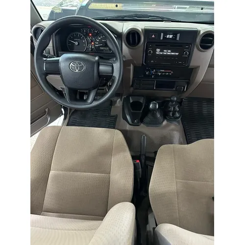 Toyota Land Cruiser 79 2025 Gris Caracas