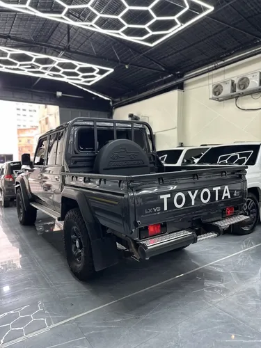 Toyota Land Cruiser 79 2025 Gris Caracas