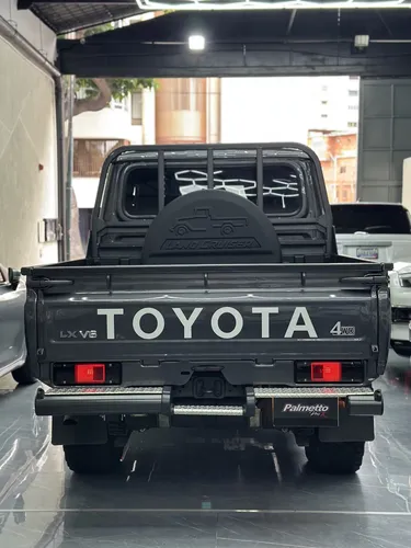 Toyota Land Cruiser 79 2025 Gris Caracas