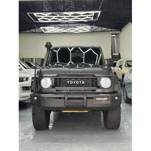 Toyota Land Cruiser 79 2025 Gris Caracas
