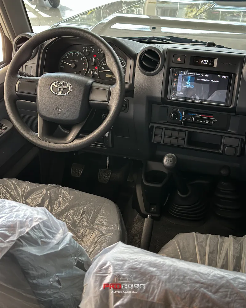Toyota Land Cruiser 79 LX 2025 Blanco Caracas